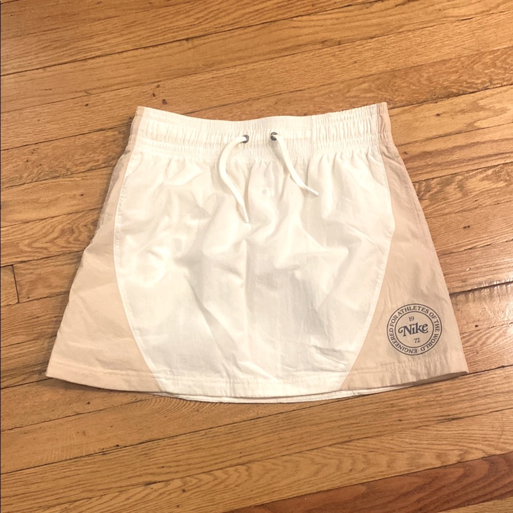 Nike White and Beige Mini Skirt